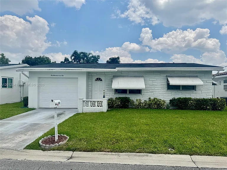 1010 NW 72nd Ter — Photo 1