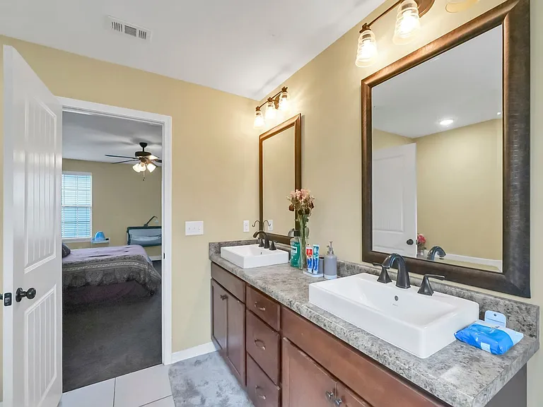 220 Wainwright Dr — Photo 27