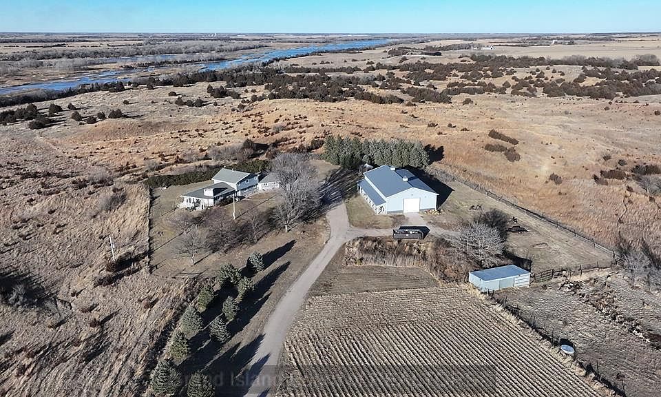 1st image of 701 W 18th Rd