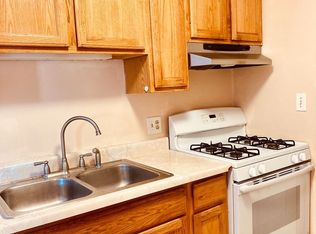 2635 & 2713 W Cornelia Ave #2635-C, Waukegan, IL 60085