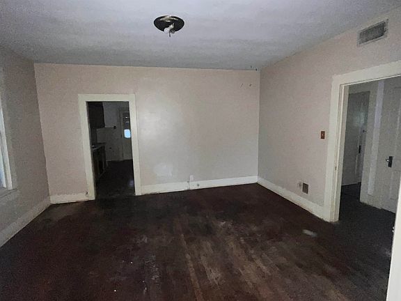 3rd image of 2354 Angelina St