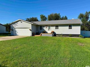 655 William Dr, Knoxville, IL 61448