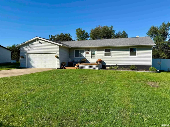 655 William Dr, Knoxville, IL 61448