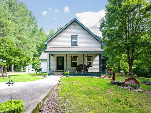 1507 Joe Thompson Rd, Rocky Face, GA 30740