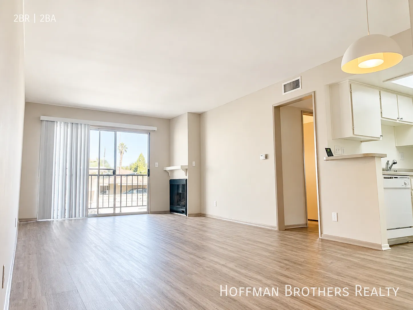 3130 Bagley Ave Los Angeles, CA 90034 — Photo 1