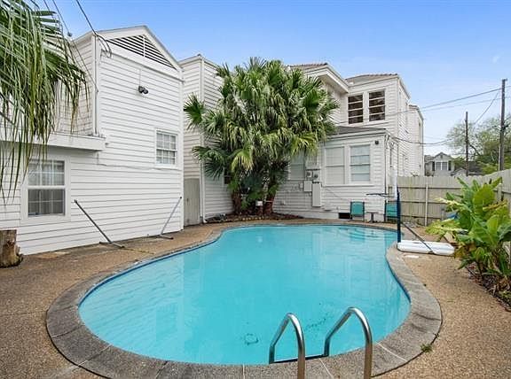 2nd image of 3737 Nashville Ave