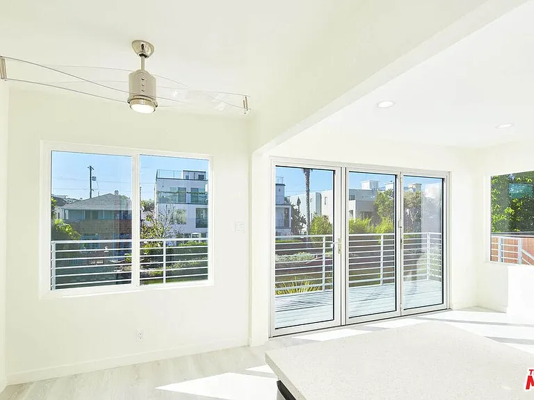 2814 Grand Canal Ct #2814 — Photo 5
