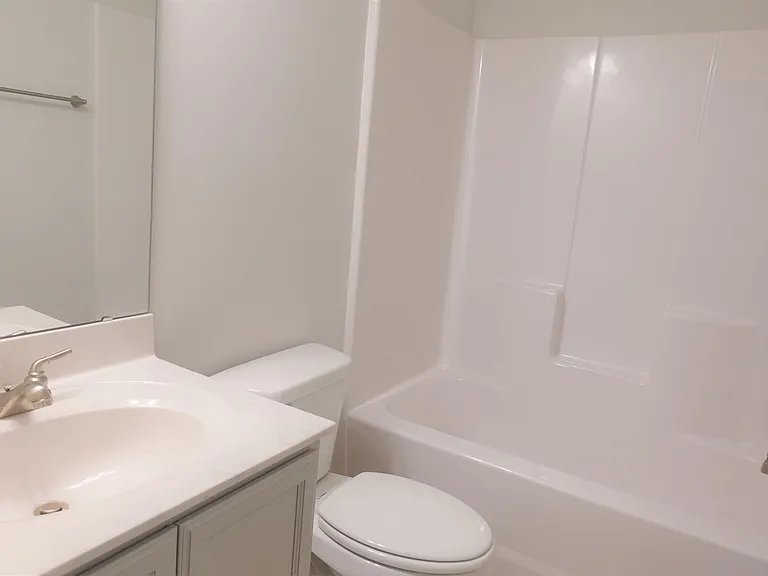 124 Creekland Way #1 — Photo 5