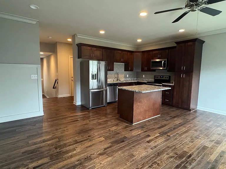15849 Shawnee Dr — Photo 5