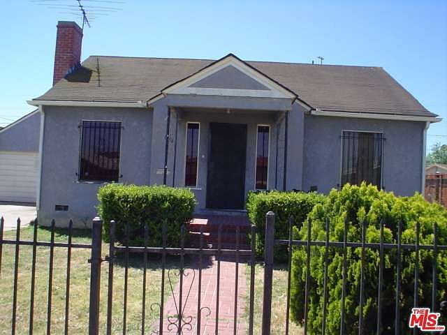 1st image of 1154 W 104th St