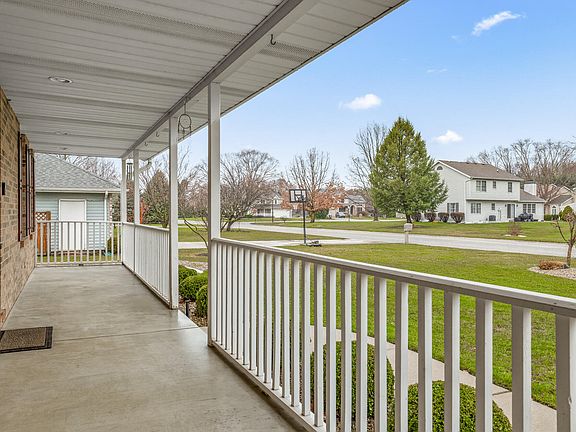 4th image of 760 Lincoln Pines Pl