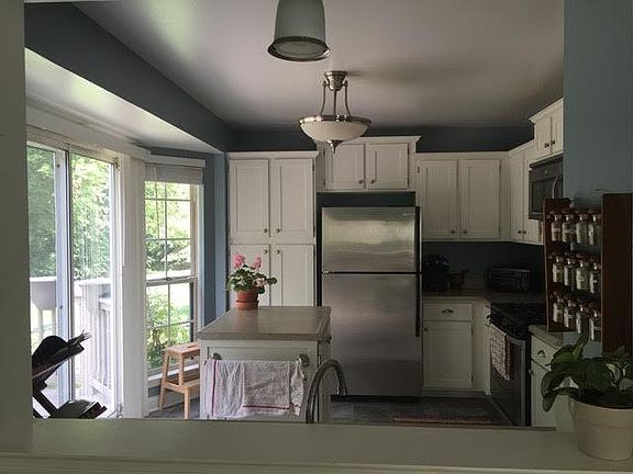 4th image of 3024 Turnberry Ln