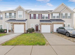 2446 Silverthorn Dr, Charlotte, NC 28273