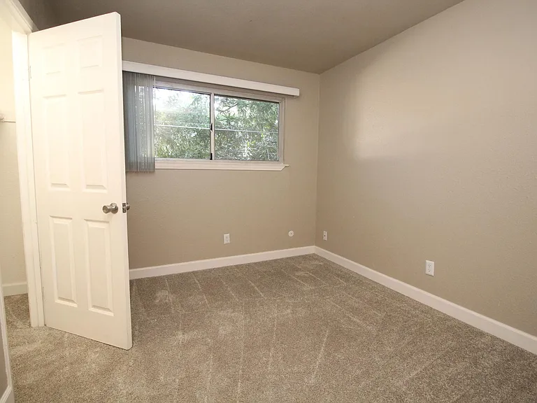 Sunridge — Photo 8