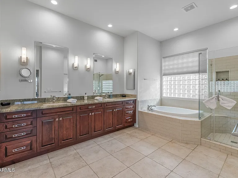 7474 E Red Bird Rd — Photo 24