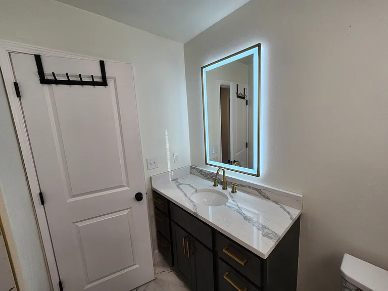 408 Elm St — Photo 11