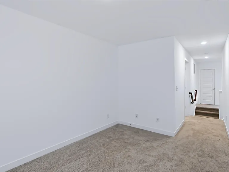 406 Monarch Ln — Photo 18