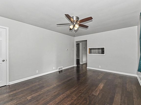 3rd image of 1419 Orchard STREET