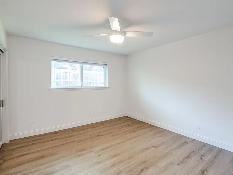 3772 Weeburn Dr — Photo 27