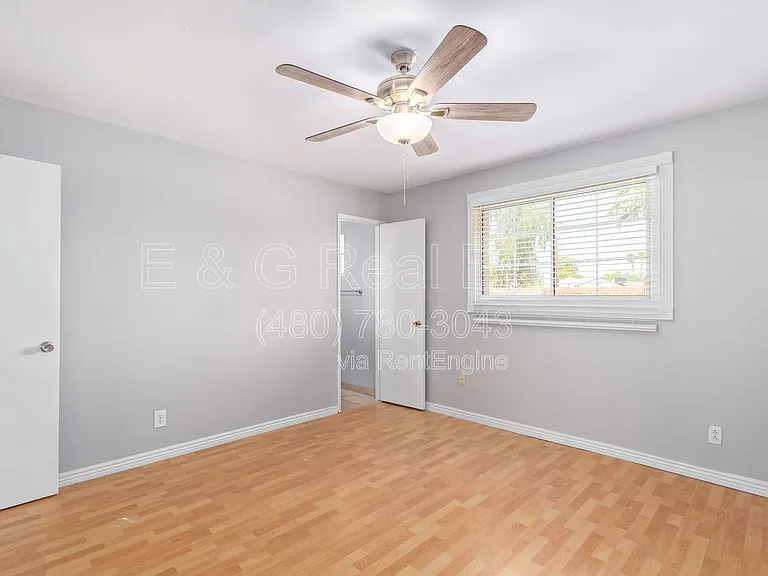 1918 E Palmcroft Dr — Photo 18