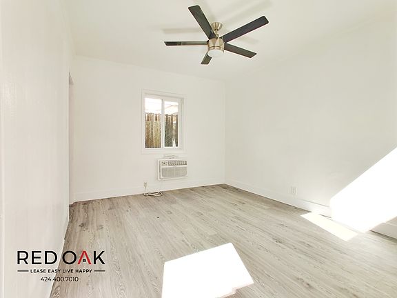 4th image of 918 N Watson Ave #5