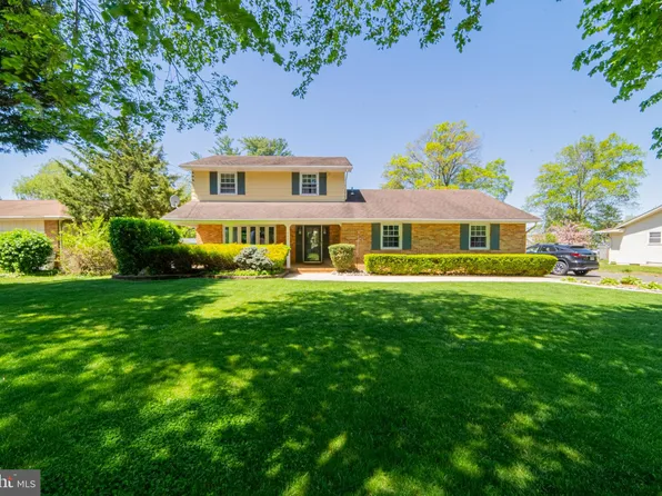 742 Dukes Rd, Vineland, NJ 08361