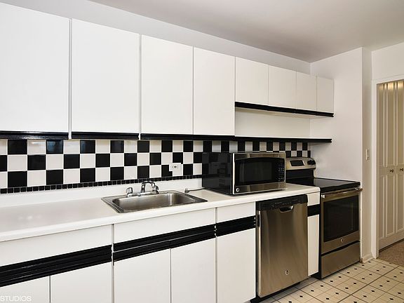 3rd image of 4250 N Marine Dr APT 2826