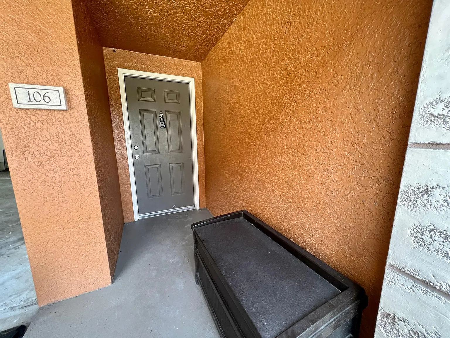 3 bed, 2.5 bath, 1678 sqft, $2,200 — Photo 2