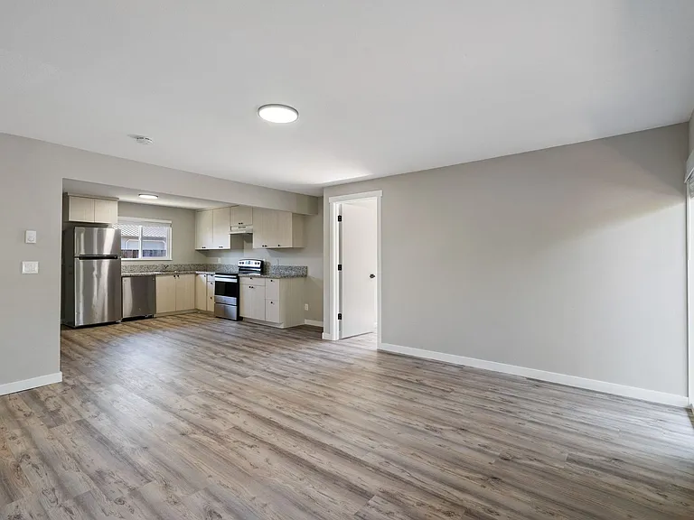 Eastside Village Apartments — Photo 16