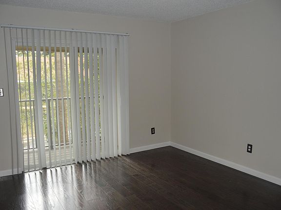4th image of 3019 W Horatio St #23A