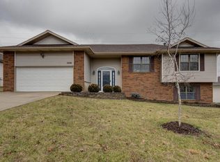 1539 W Melbourne St, Springfield, MO 65810