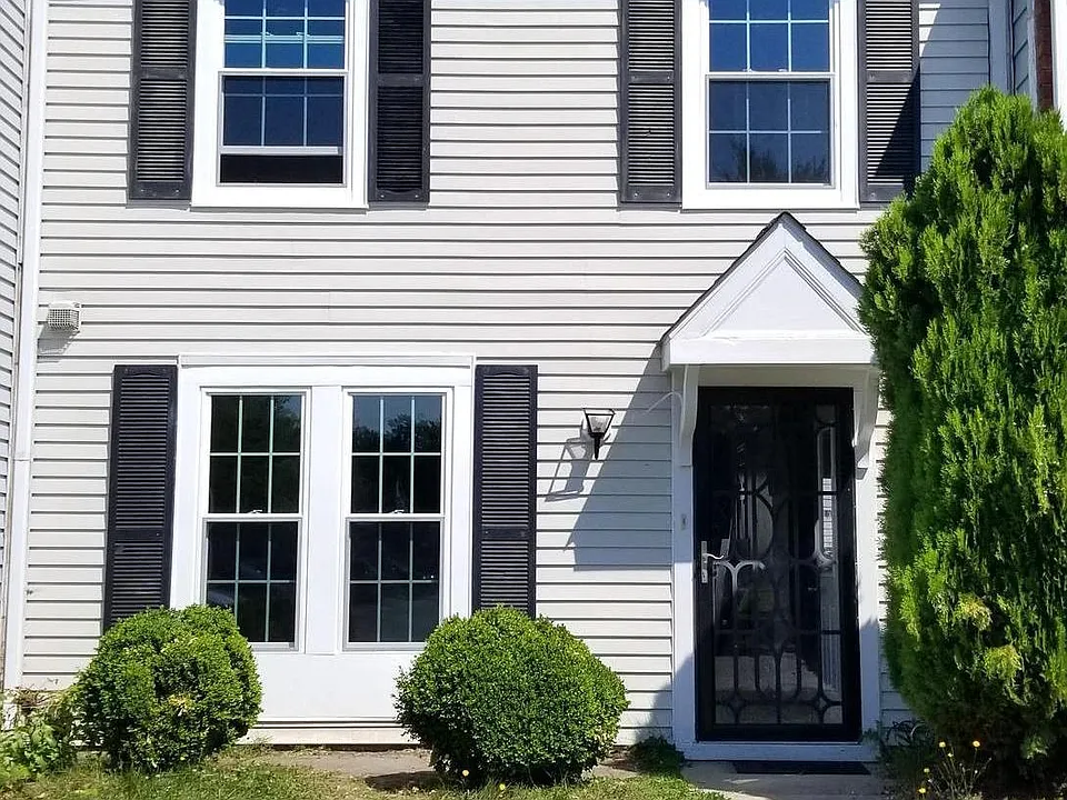39 Victoria Manor Ct
