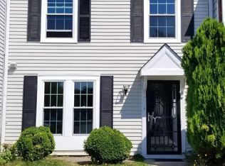 39 Victoria Manor Ct, Sicklerville, NJ 08081