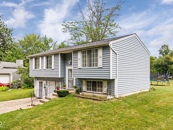 2nd image of 9007 Squire Ct