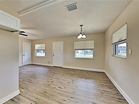 3rd image of 1201 S Scott Ave
