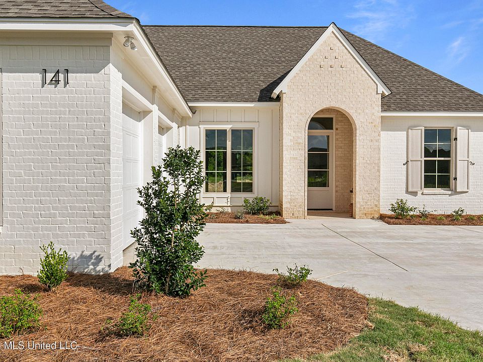 1st image of 141 Mission Park Dr