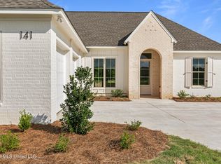 141 Mission Park Dr, Madison, MS 39110
