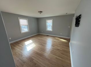 38 Soundview Ave UNIT B, Stamford, CT 06902