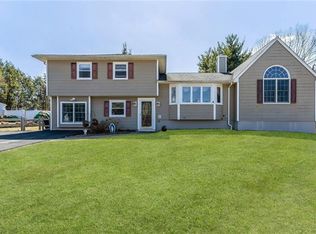 1381 Edcris Rd, Yorktown Heights, NY 10598