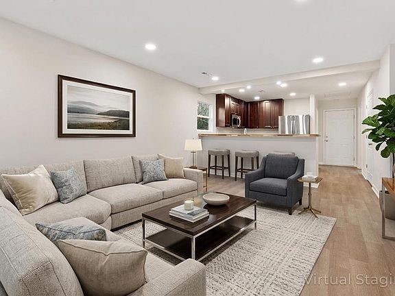 4th image of 127 State Street Aly