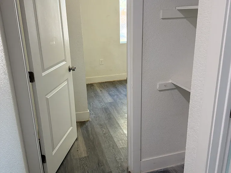 327 Linden St #2 — Photo 4