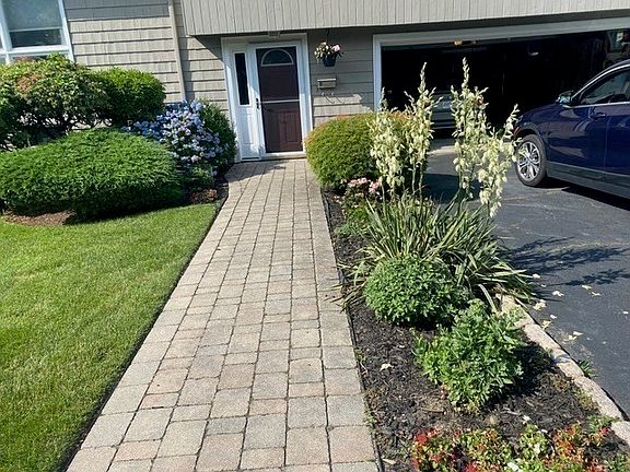 2nd image of 8 Summit View Dr