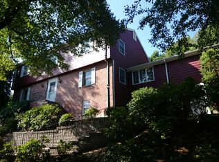 190 Wolcott Rd, Brookline, MA 02467