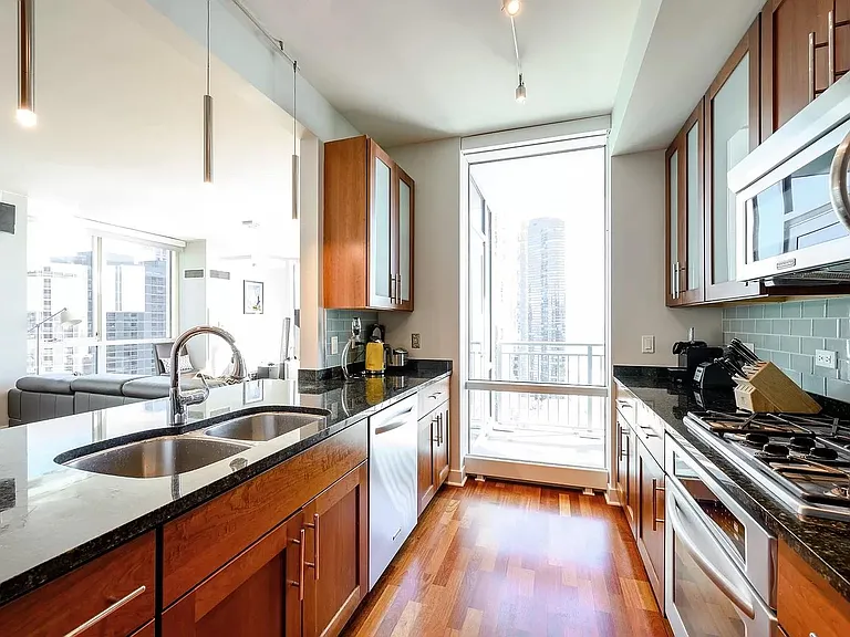 505 N McClurg Ct #3102 — Photo 7