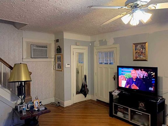 2nd image of 9930 211th St