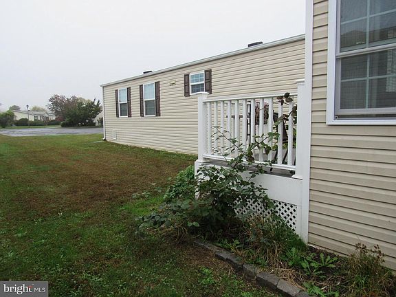 3rd image of 334 Joan Dr