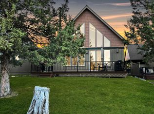 8798 Cliff Swallow Dr, Redmond, OR 97756