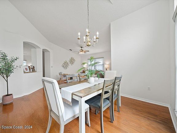 4th image of 4225 Grand Meadows Blvd