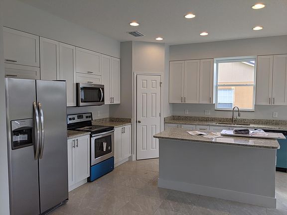 2nd image of 709 Caribou Dr