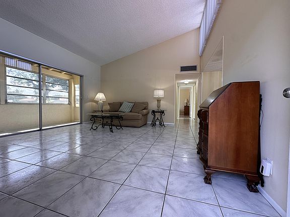4th image of 2601 Boundbrook Boulevard #111